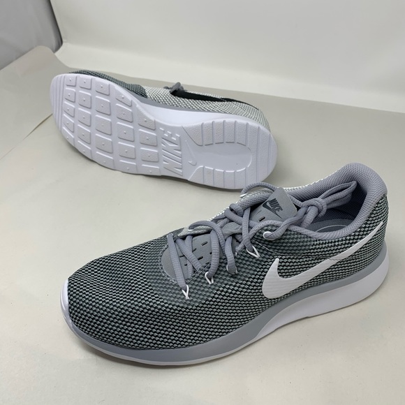 nike tanjun racer trainer